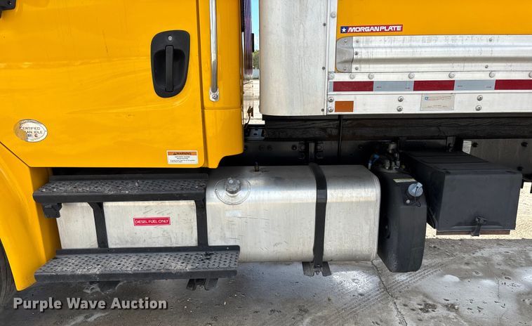 image for item YA1801 2018 Freightliner Business Class M2  box truck