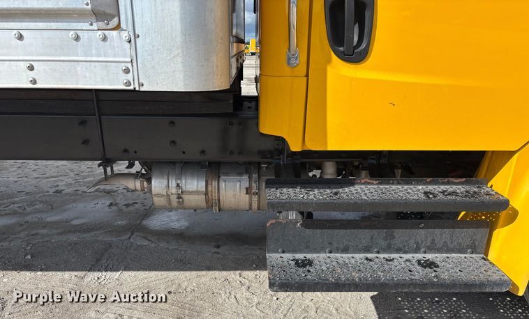 image for item YA1801 2018 Freightliner Business Class M2  box truck