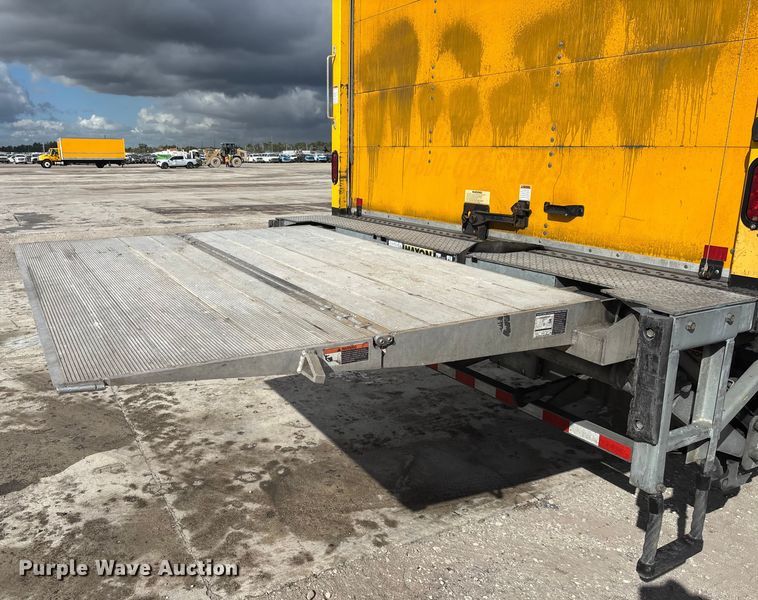 image for item YA1801 2018 Freightliner Business Class M2  box truck