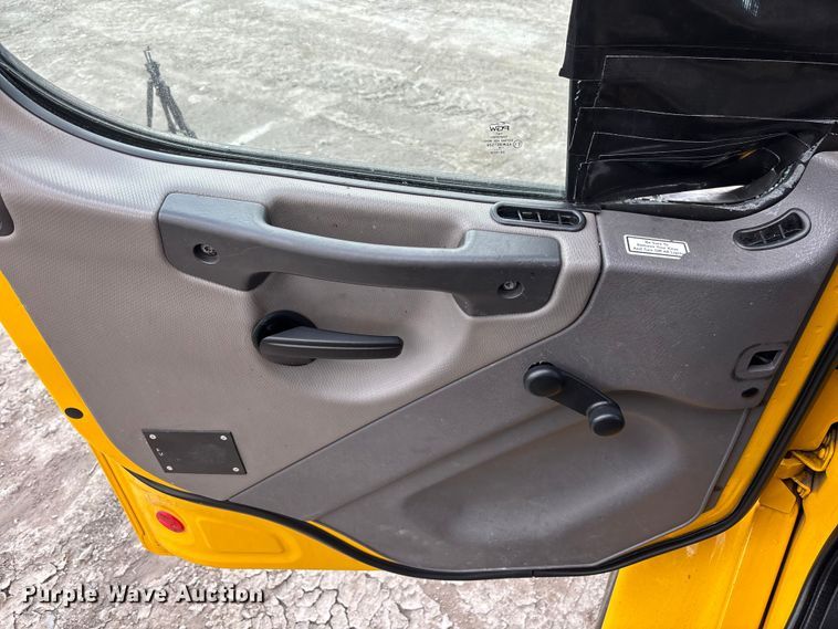 image for item YA1801 2018 Freightliner Business Class M2  box truck