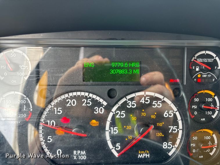 image for item YA1801 2018 Freightliner Business Class M2  box truck