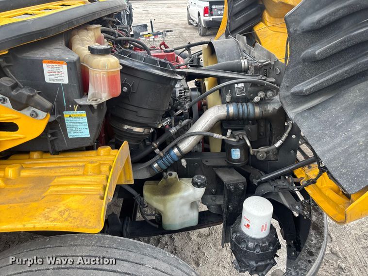 image for item YA1801 2018 Freightliner Business Class M2  box truck