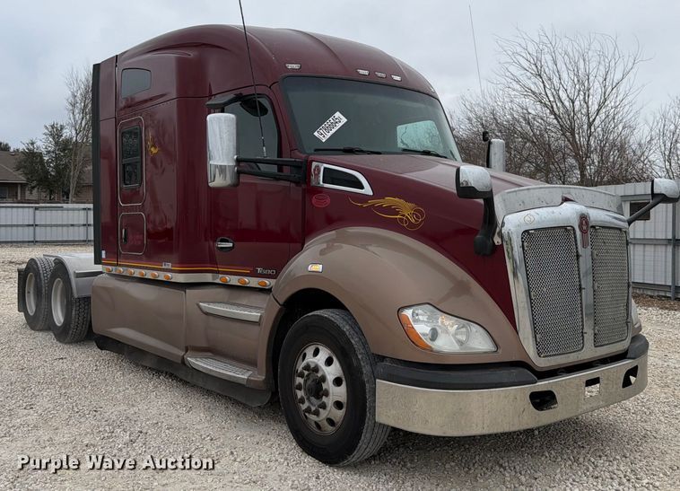 image for item YA1840 2020 Kenworth T680  semi truck