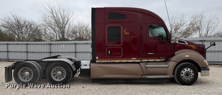 image for item YA1840 2020 Kenworth T680  semi truck
