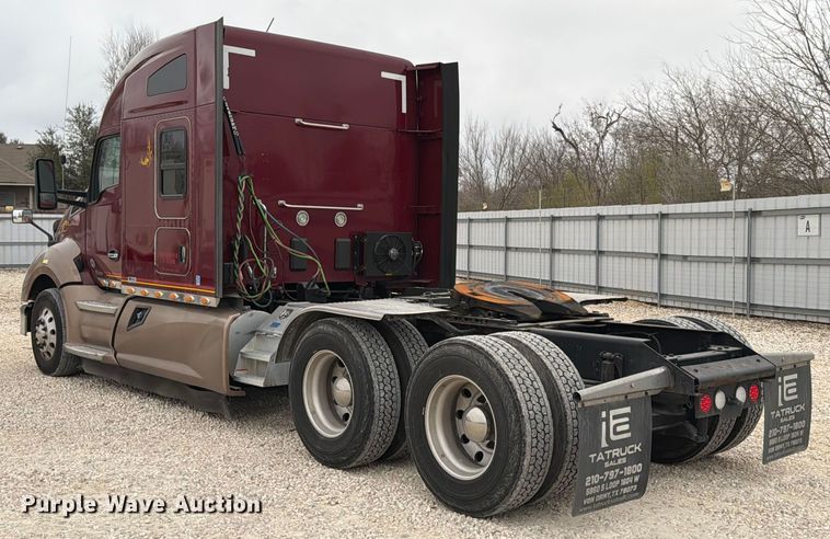 image for item YA1840 2020 Kenworth T680  semi truck