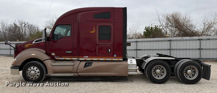 image for item YA1840 2020 Kenworth T680  semi truck