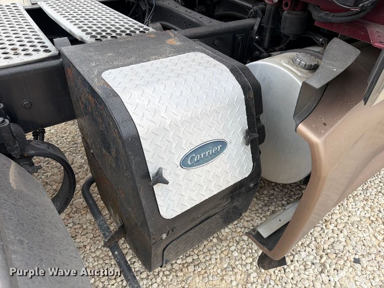 image for item YA1840 2020 Kenworth T680  semi truck