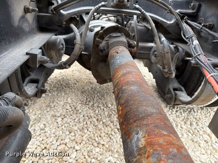 image for item YA1840 2020 Kenworth T680  semi truck