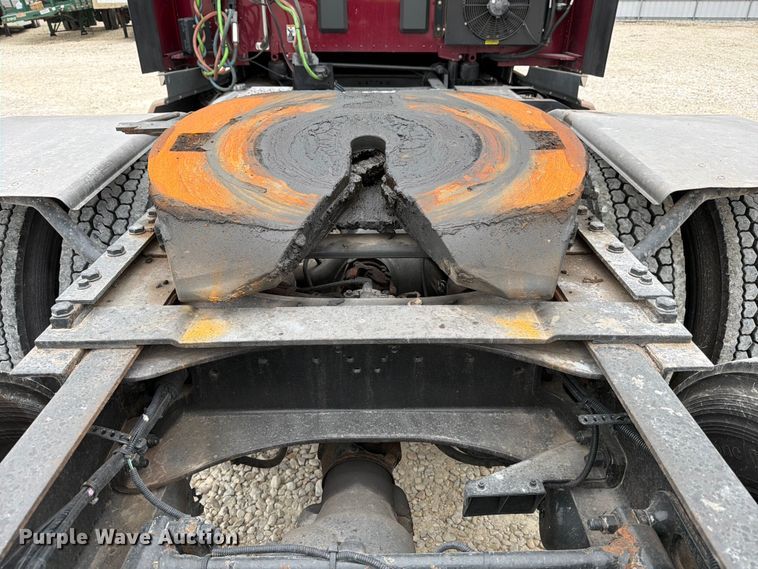 image for item YA1840 2020 Kenworth T680  semi truck