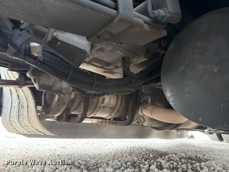 image for item YA1840 2020 Kenworth T680  semi truck