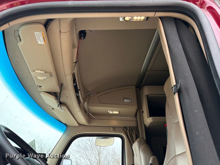 image for item YA1840 2020 Kenworth T680  semi truck