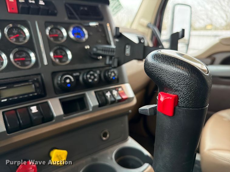 image for item YA1840 2020 Kenworth T680  semi truck