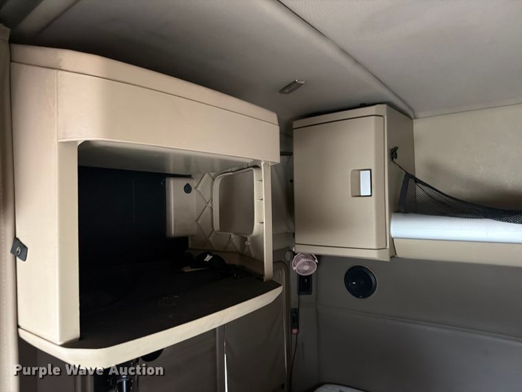 image for item YA1840 2020 Kenworth T680  semi truck