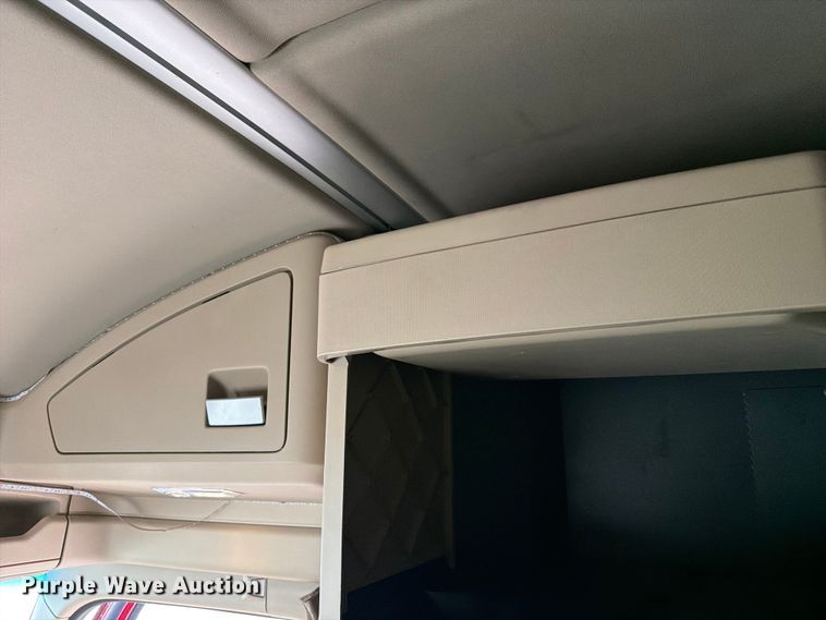 image for item YA1840 2020 Kenworth T680  semi truck