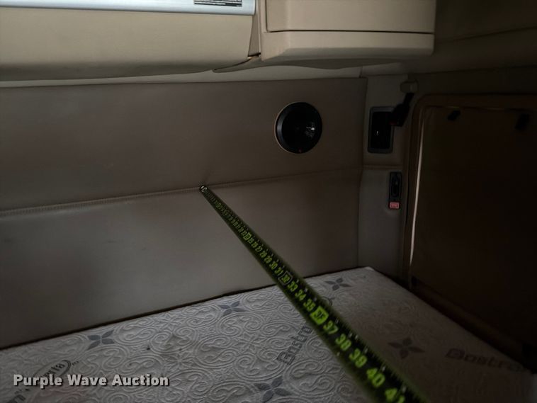 image for item YA1840 2020 Kenworth T680  semi truck