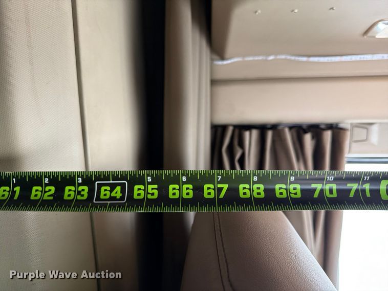 image for item YA1840 2020 Kenworth T680  semi truck