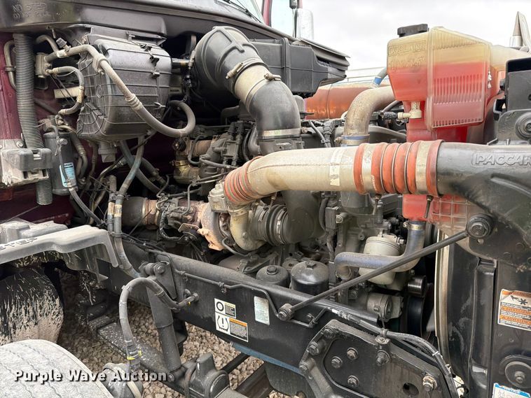 image for item YA1840 2020 Kenworth T680  semi truck