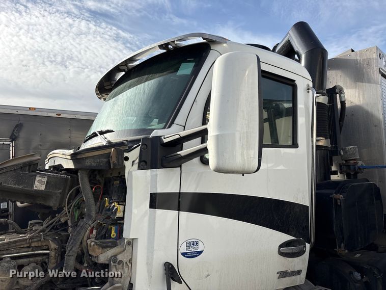 image for item YA1852 2025 Kenworth T880 hydrovac truck