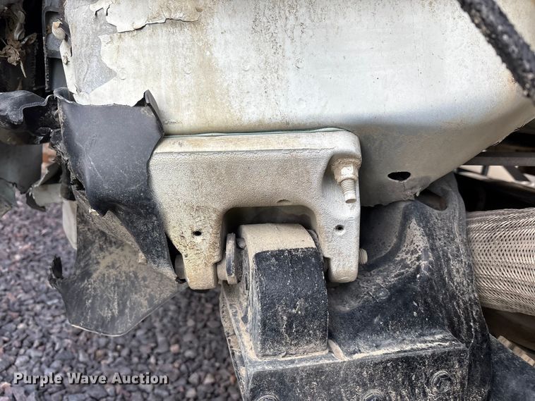 image for item YA1852 2025 Kenworth T880 hydrovac truck