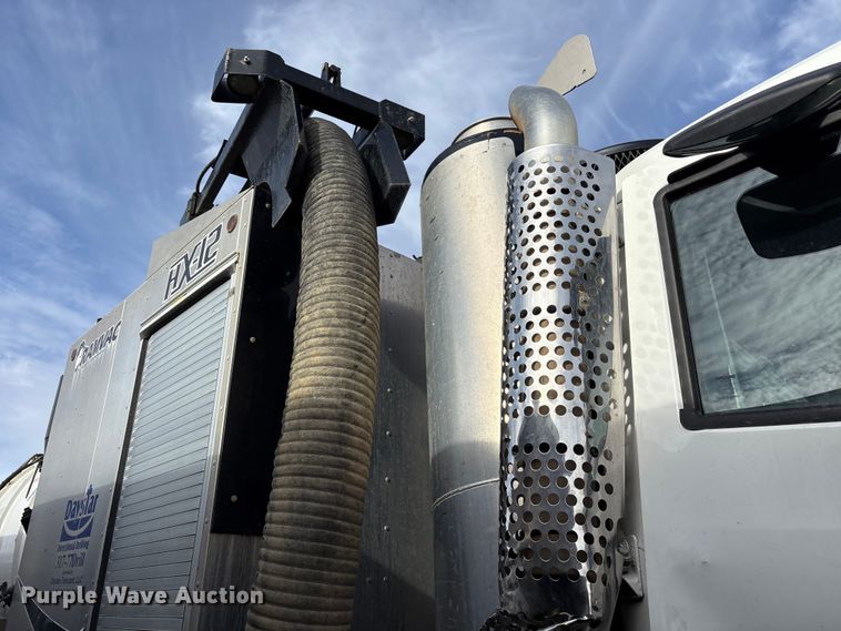 image for item YA1852 2025 Kenworth T880 hydrovac truck