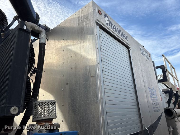 image for item YA1852 2025 Kenworth T880 hydrovac truck