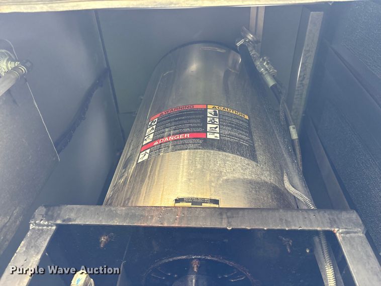 image for item YA1852 2025 Kenworth T880 hydrovac truck