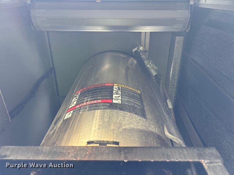 image for item YA1852 2025 Kenworth T880 hydrovac truck