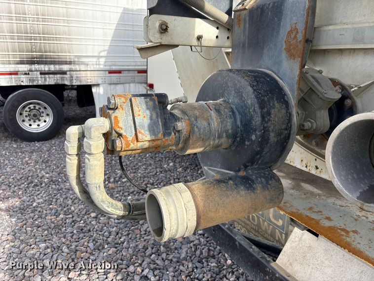 image for item YA1852 2025 Kenworth T880 hydrovac truck