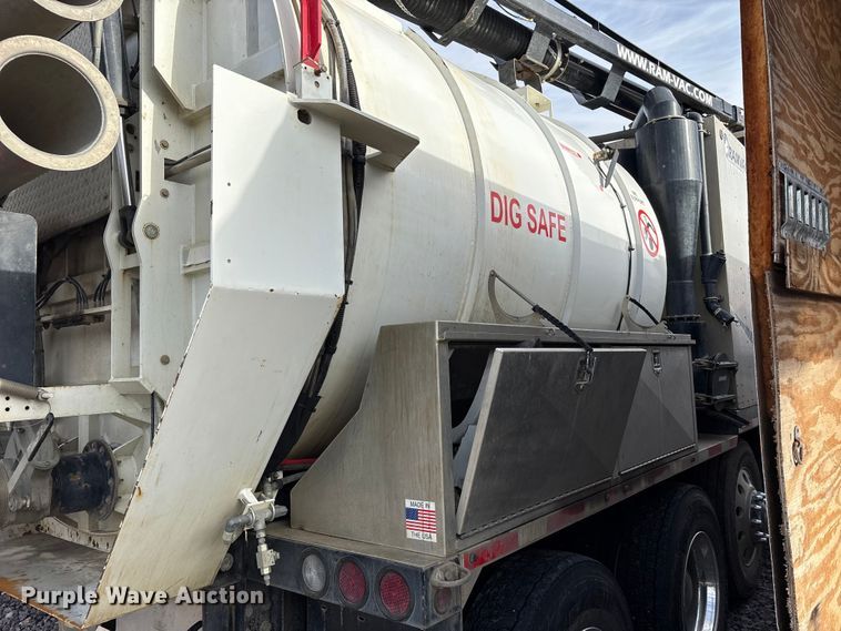 image for item YA1852 2025 Kenworth T880 hydrovac truck