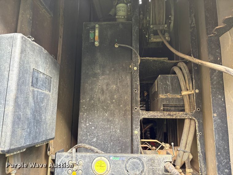 image for item YA1852 2025 Kenworth T880 hydrovac truck