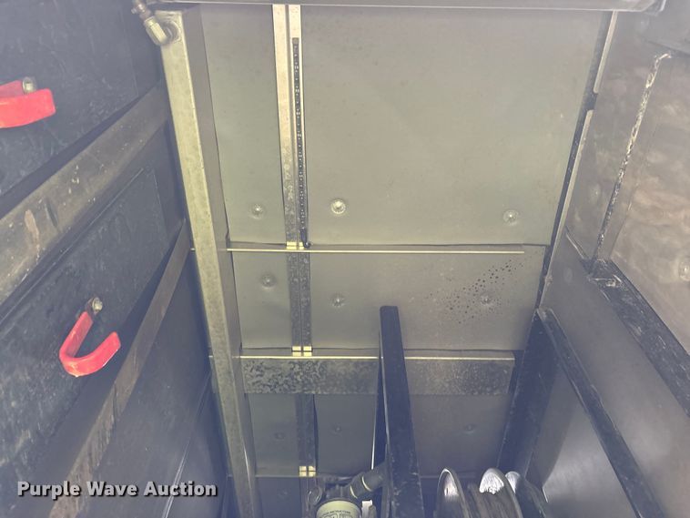 image for item YA1852 2025 Kenworth T880 hydrovac truck