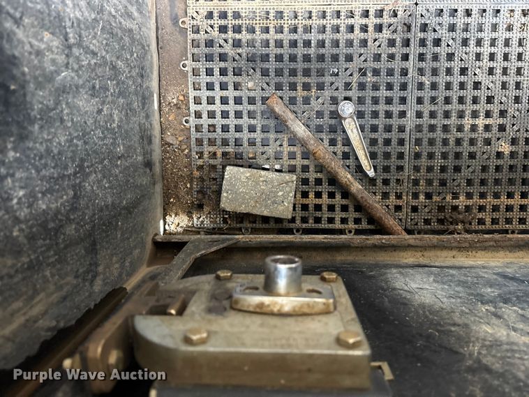 image for item YA1852 2025 Kenworth T880 hydrovac truck