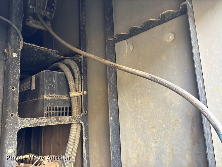 image for item YA1852 2025 Kenworth T880 hydrovac truck