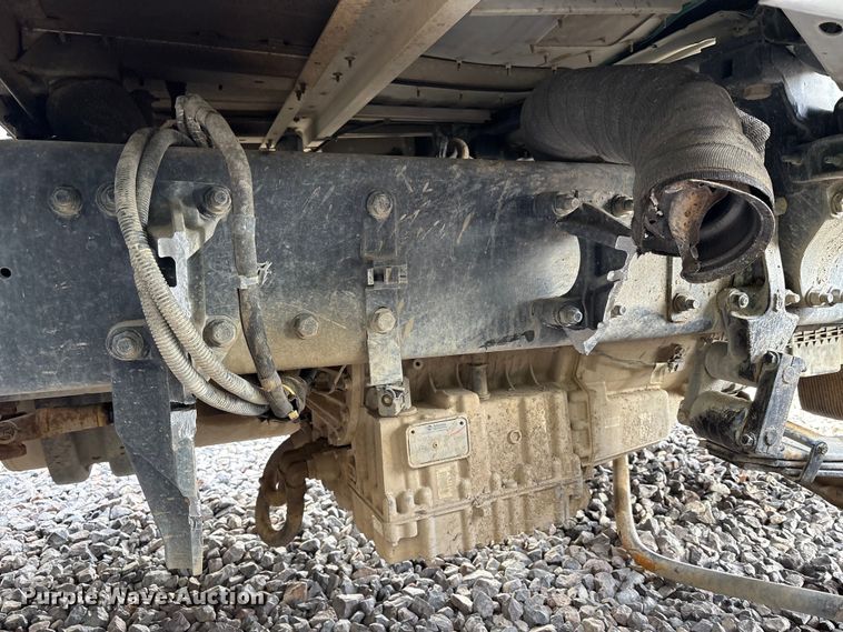 image for item YA1852 2025 Kenworth T880 hydrovac truck