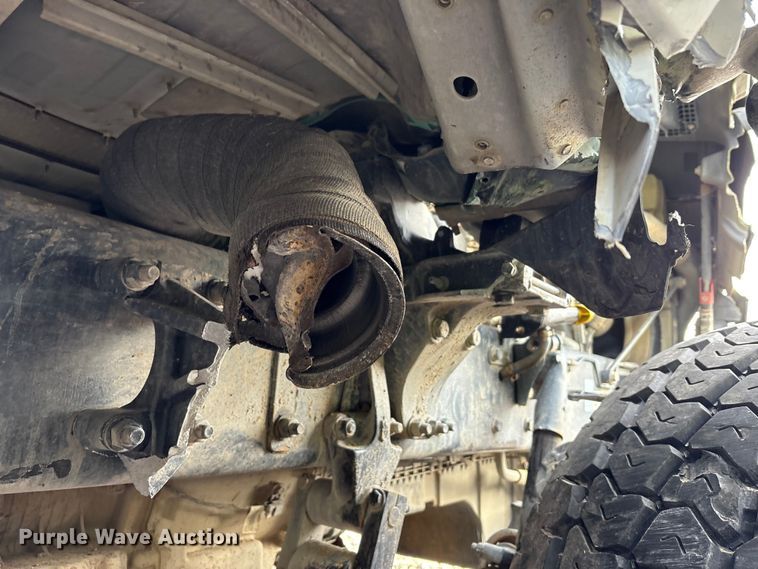 image for item YA1852 2025 Kenworth T880 hydrovac truck