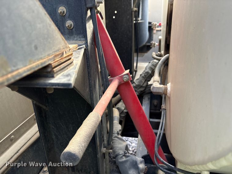 image for item YA1852 2025 Kenworth T880 hydrovac truck