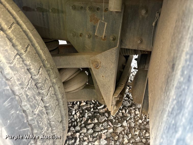 image for item YA1852 2025 Kenworth T880 hydrovac truck