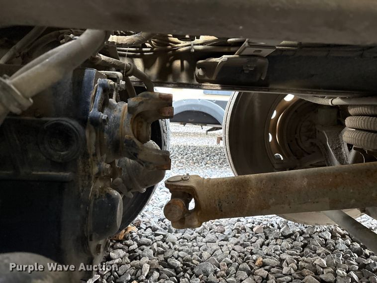 image for item YA1852 2025 Kenworth T880 hydrovac truck