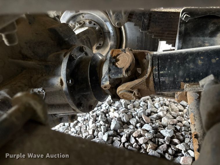 image for item YA1852 2025 Kenworth T880 hydrovac truck