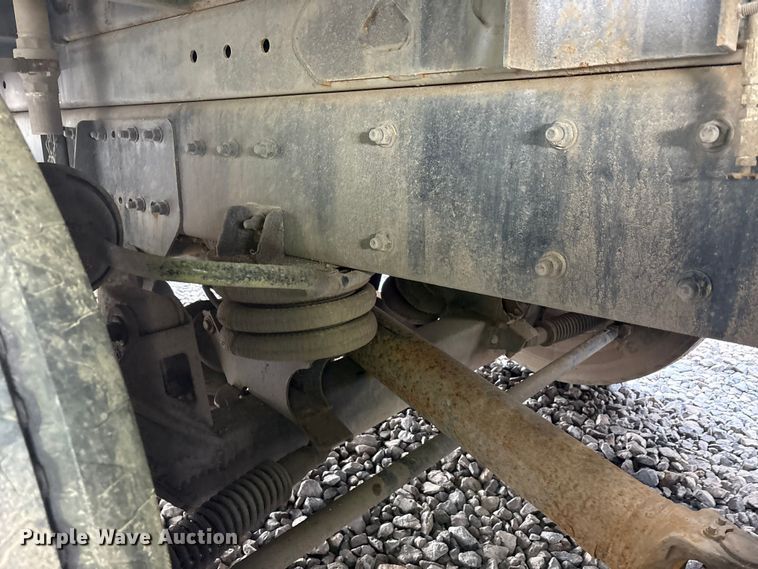 image for item YA1852 2025 Kenworth T880 hydrovac truck