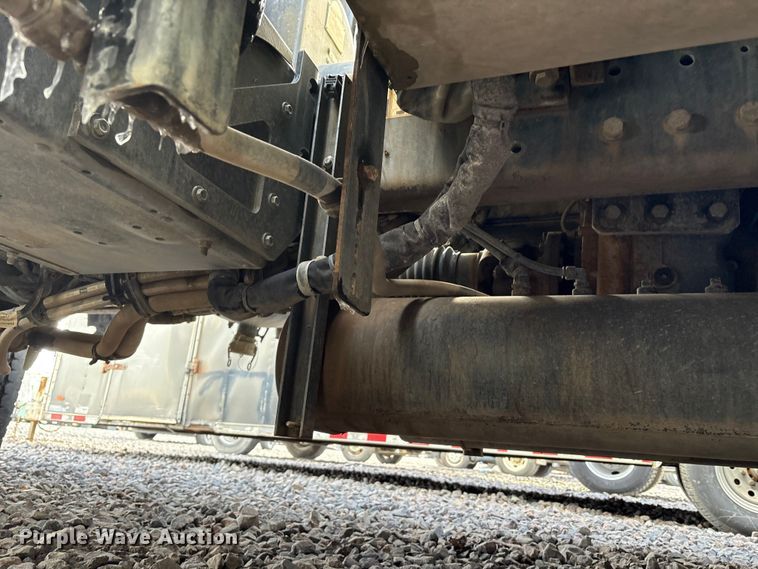 image for item YA1852 2025 Kenworth T880 hydrovac truck