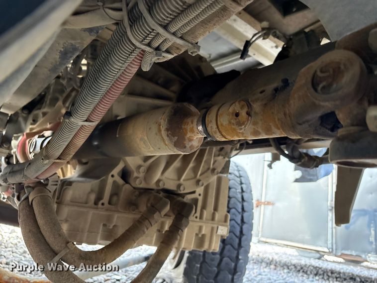 image for item YA1852 2025 Kenworth T880 hydrovac truck