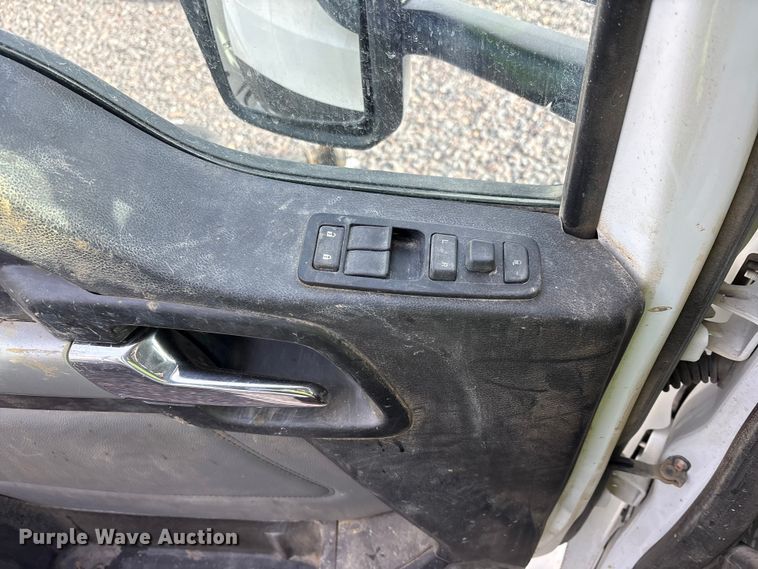 image for item YA1852 2025 Kenworth T880 hydrovac truck