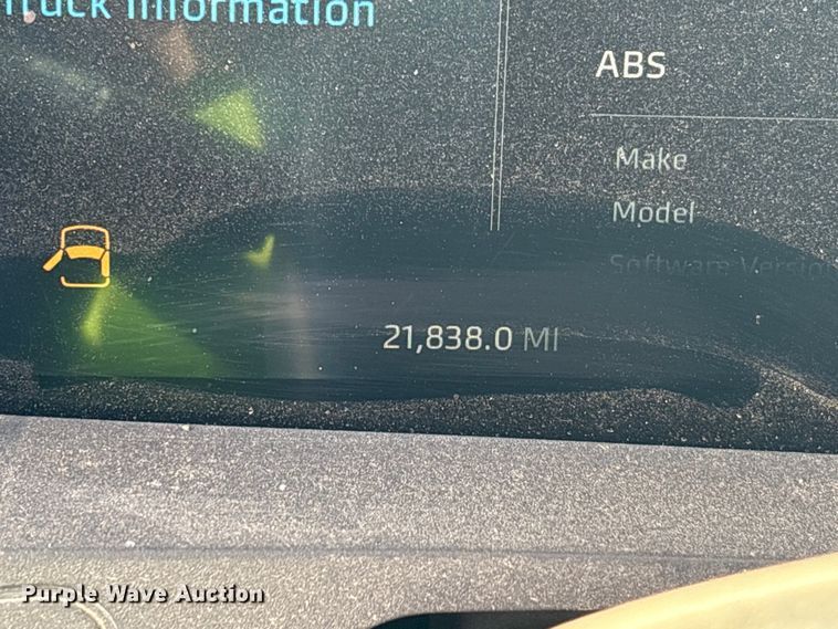 image for item YA1852 2025 Kenworth T880 hydrovac truck