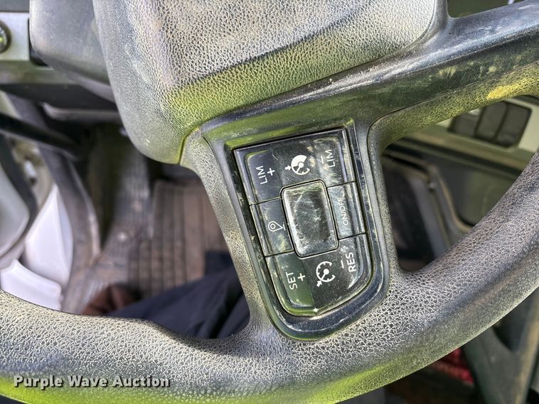 image for item YA1852 2025 Kenworth T880 hydrovac truck