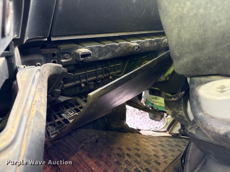 image for item YA1852 2025 Kenworth T880 hydrovac truck