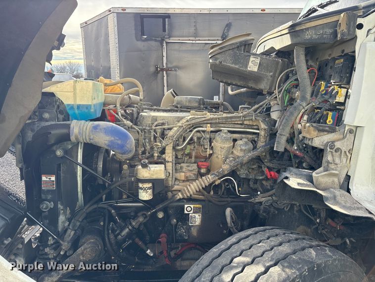 image for item YA1852 2025 Kenworth T880 hydrovac truck