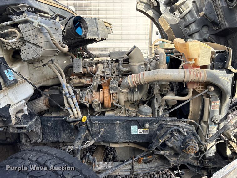 image for item YA1852 2025 Kenworth T880 hydrovac truck