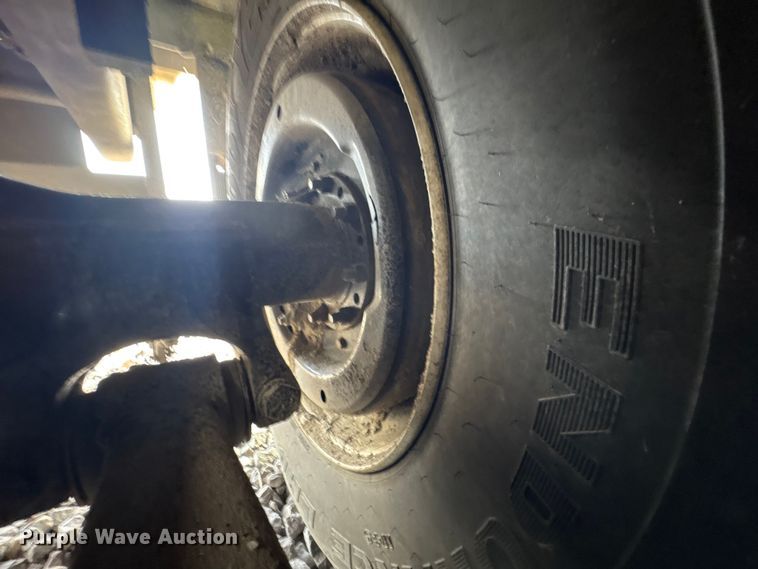 image for item YA1852 2025 Kenworth T880 hydrovac truck