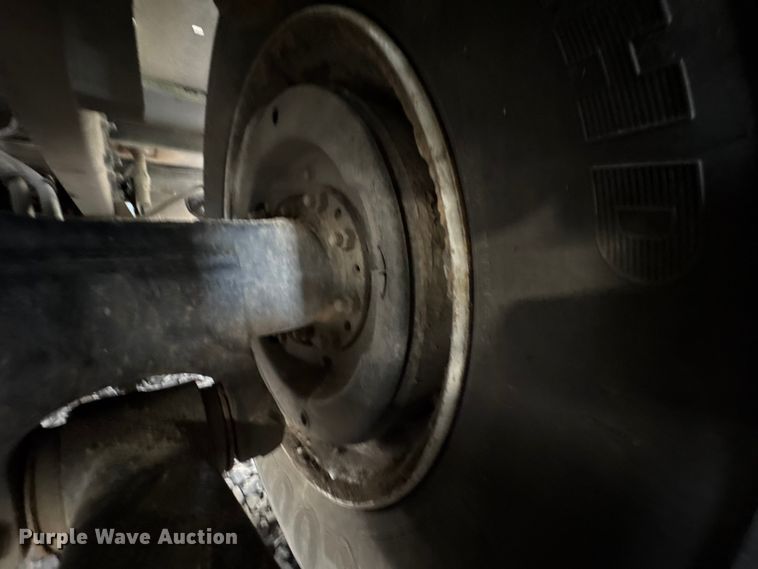 image for item YA1852 2025 Kenworth T880 hydrovac truck